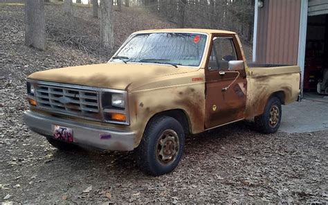 [NO SPOILERS] Chloe's truck IRL, photo montage by Mykx97